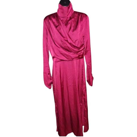 Alexia Admor Dresses & Skirts - Alexia Admor red turtleneck dress, long sleeve, gathered at the waist